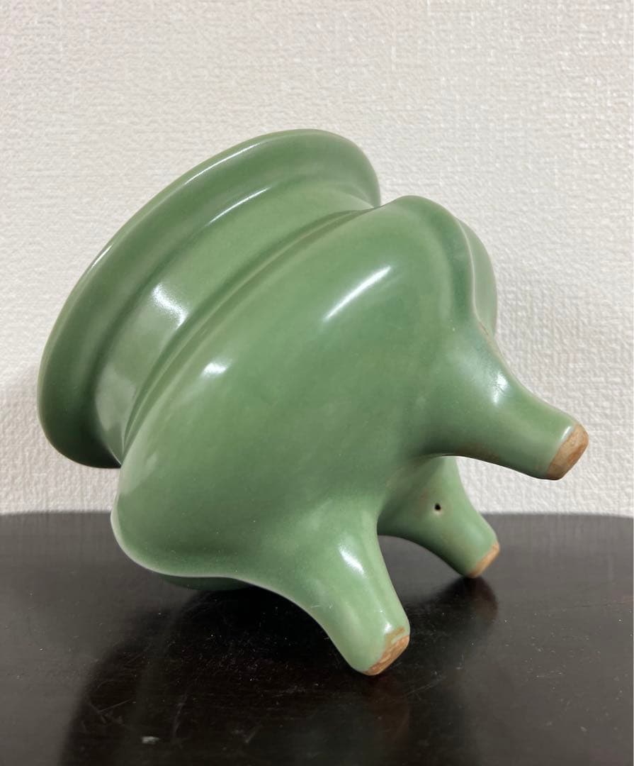 中国古美術　青磁袴腰香炉　龍泉窯香炉 F1-10