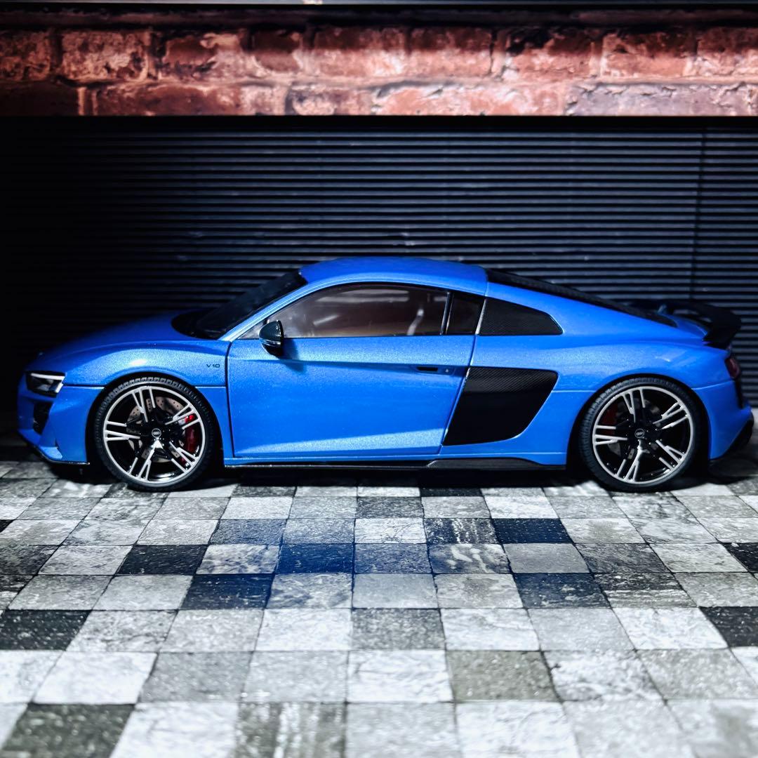 1/18 KENGFAI アウディ R8 V10 PLUS 2021