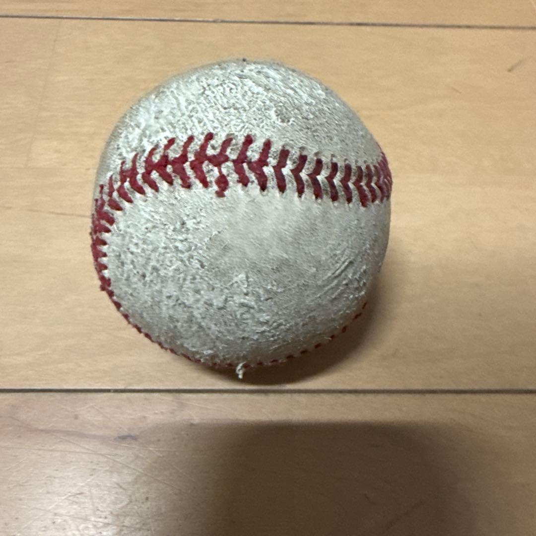 使用感あり 野球ボール 白赤