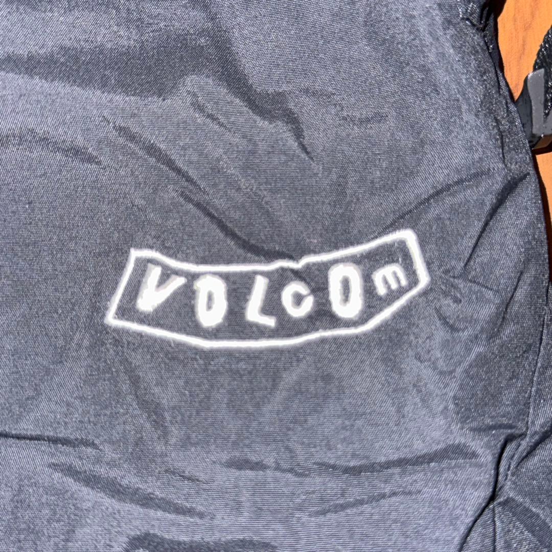 美品✨Volcom ボルコム スノーボードウェア 上 女性用 ピンク/ブラック