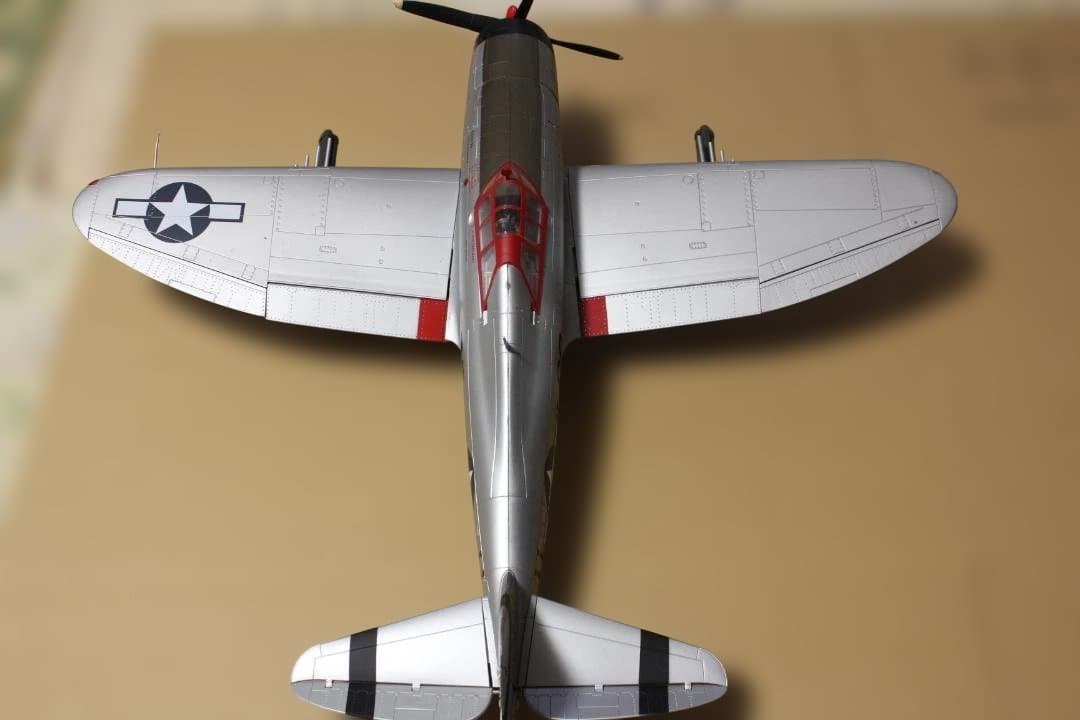 21st Century toys 1/18半完成品 P-47 サンダーボルト