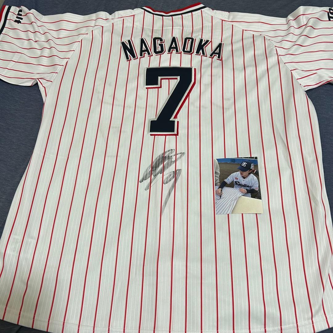 東京ヤクルトスワローズ　長岡秀樹　直筆サインユニフォーム　XL ホーム　写真付き