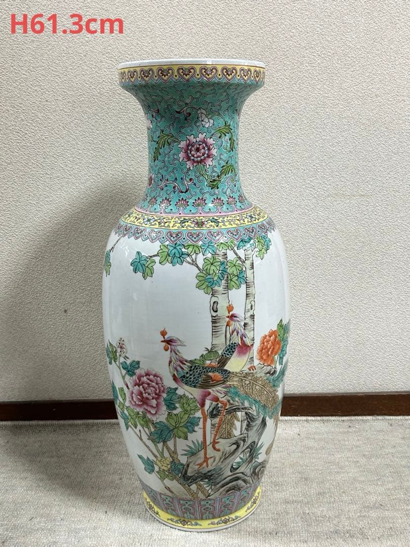 中国　景徳鎮製　孔雀牡丹図大瓶　送料込み0325