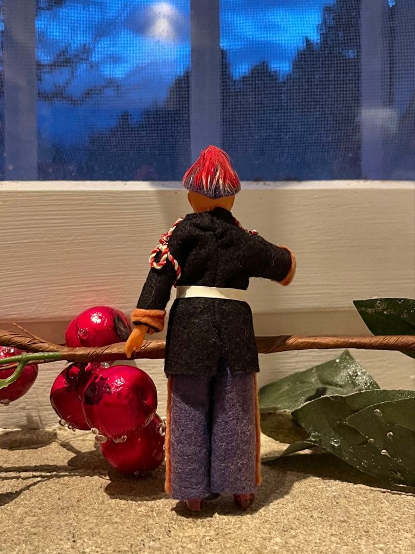 ◆フランスアンティーク｜超希少モナコ兵隊ミニドールDセルロイド民族衣装男制服軍隊