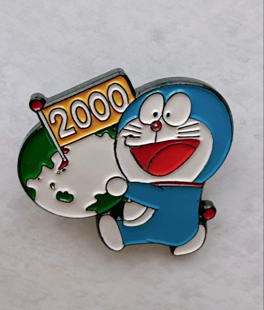 レア ドラえもん 2000年 ピンバッジ テレビ朝日 小学館