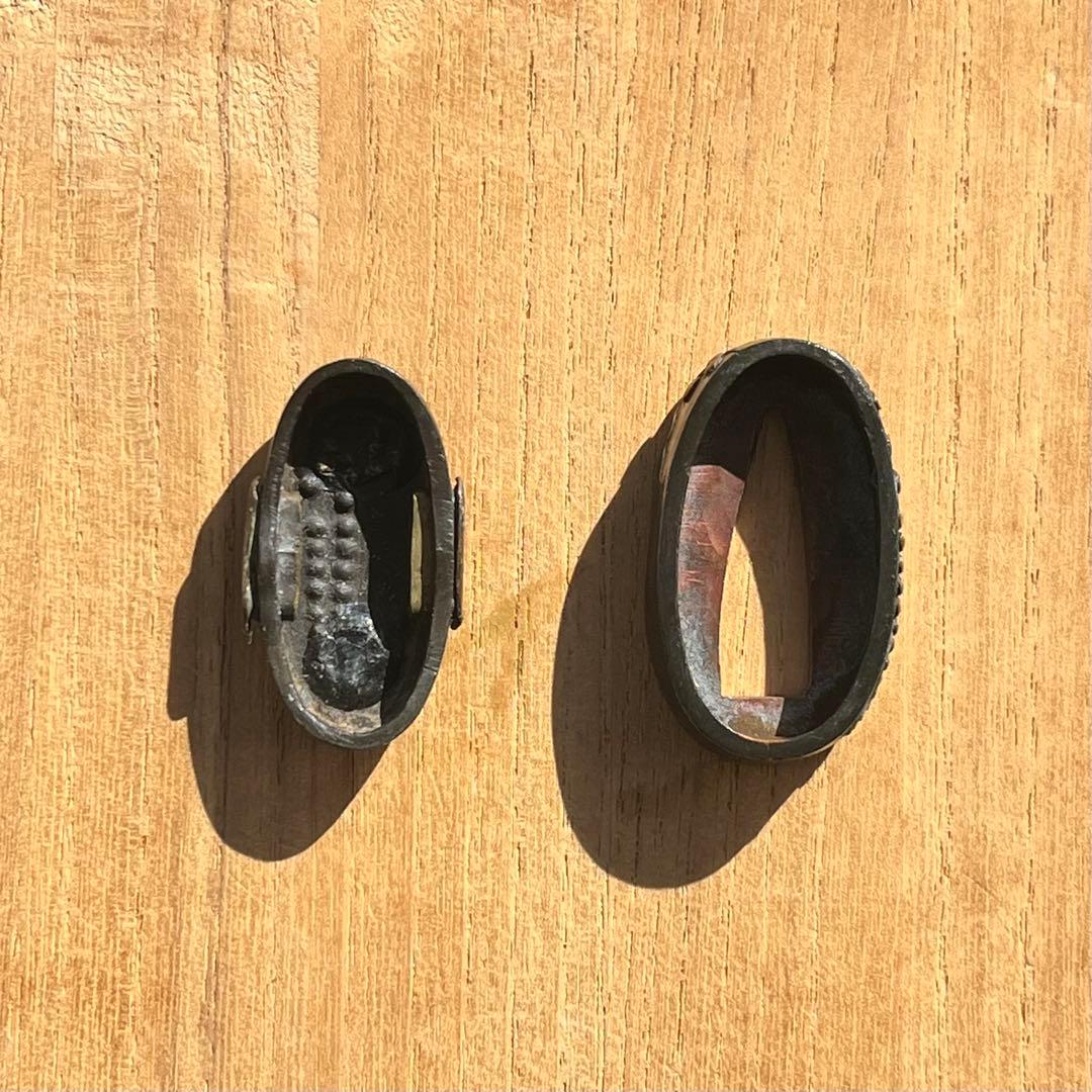 〈時代物〉縁頭 武具 刀装具 目貫 切羽 金高盛上象嵌 魚子地