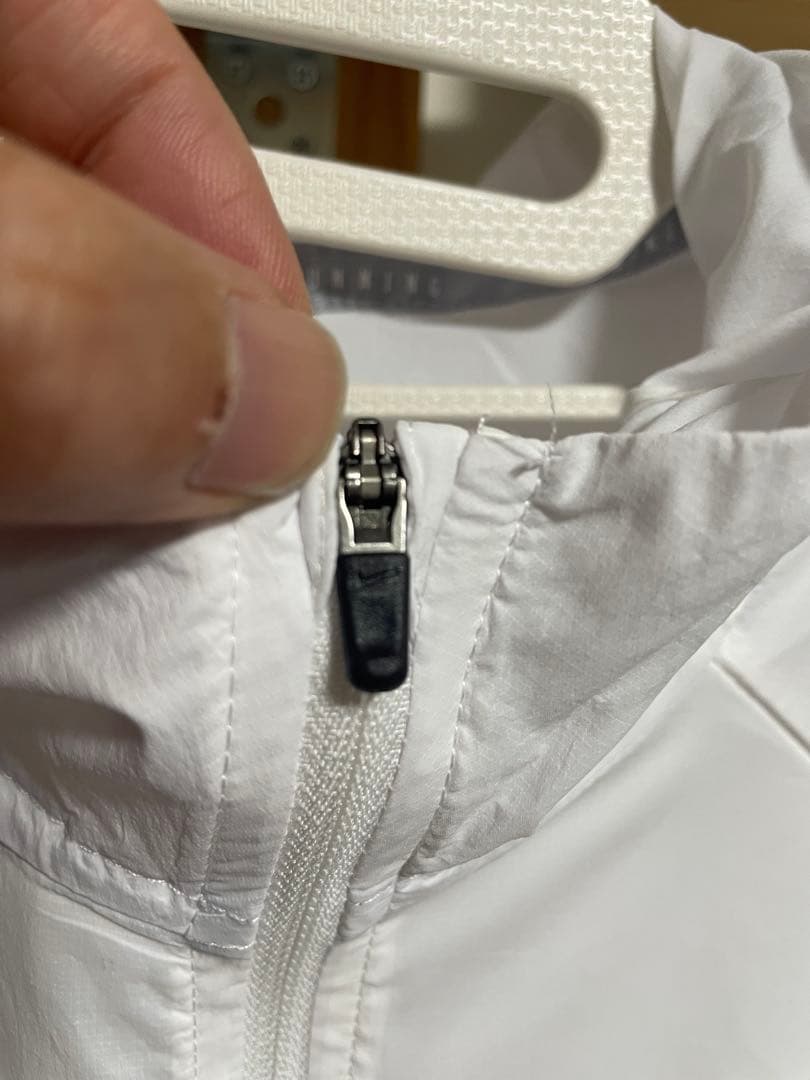 NIKE ストライド　メンズ レペル UV ランニングジャケット