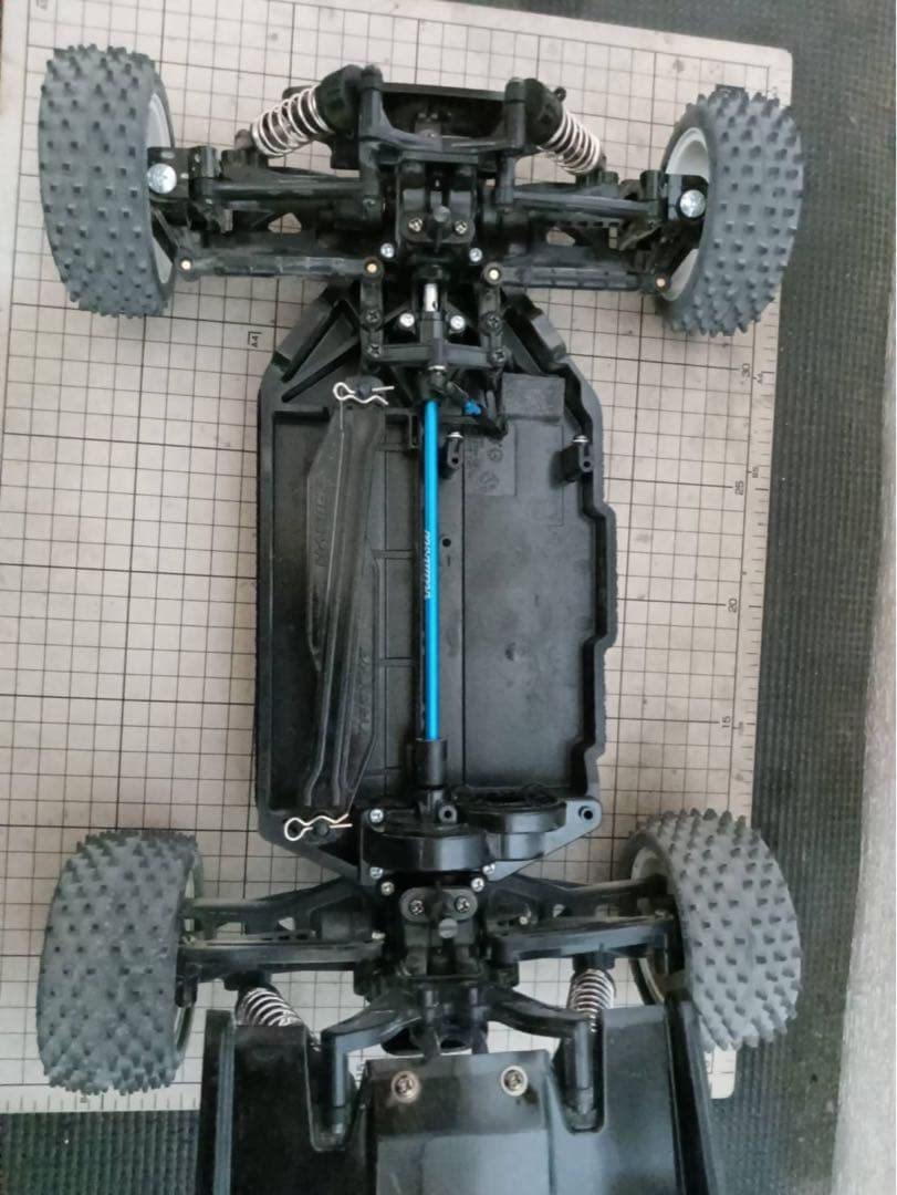 タミヤTT-02Bネオスコーチャーボディ付き