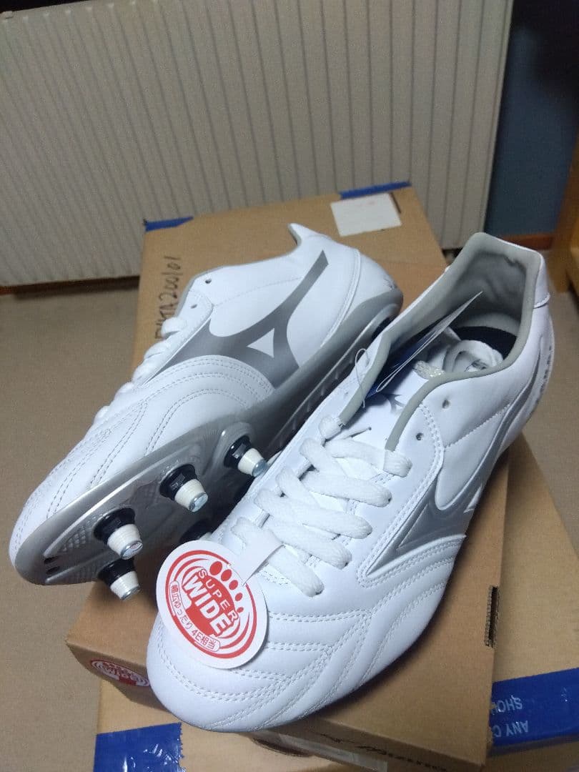 ラグビースパイク／28.0／白×シルバー／R1GA230003／新品・未使用品