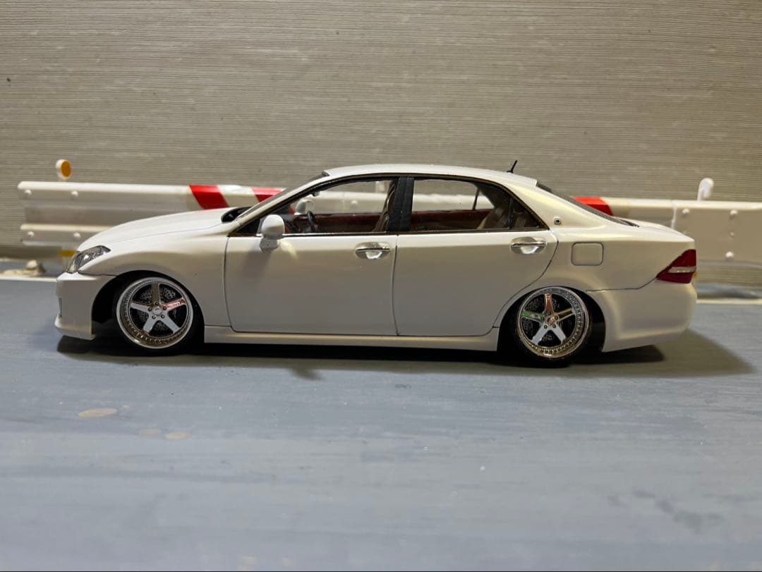 クラウン　プラモデル完成品