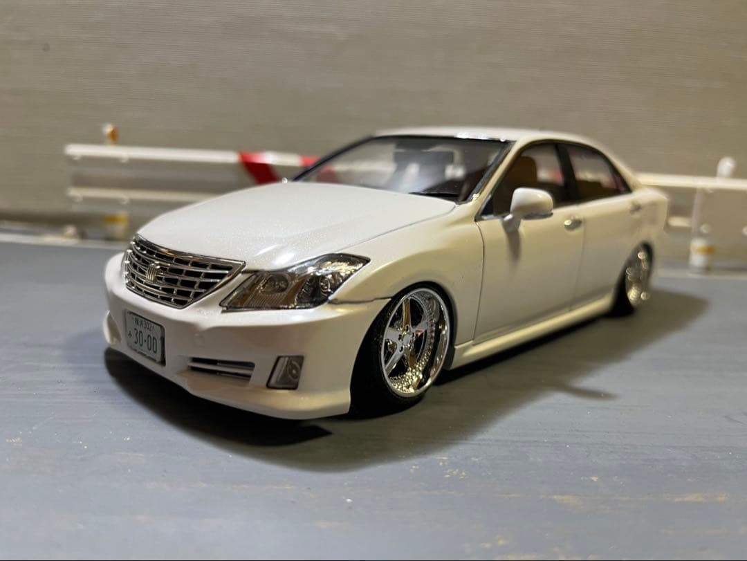 クラウン　プラモデル完成品