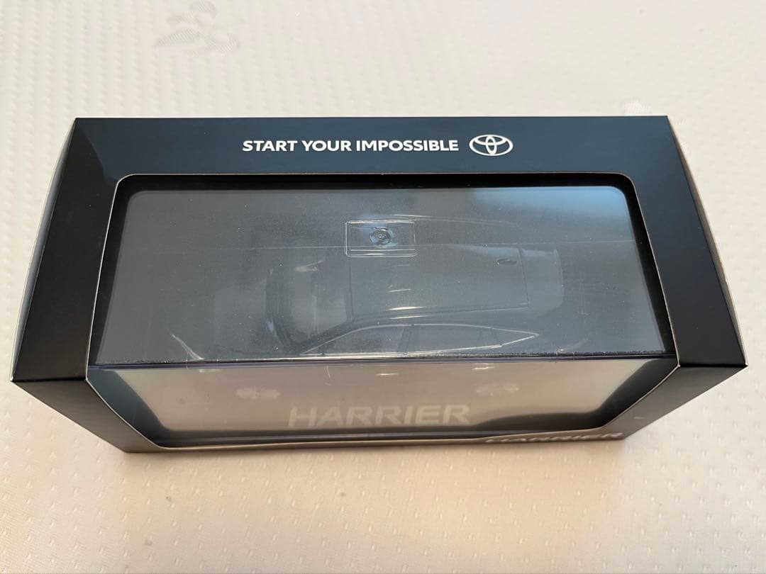 トヨタ　ハリアー　80系　ミニカー　1/30 プレシャスブラックパール