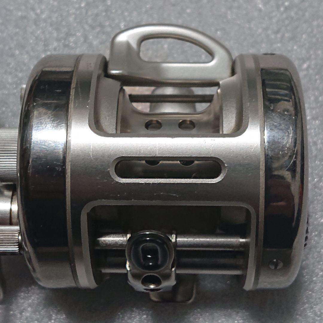 RYOBI VARIUS M300 ベイトリール