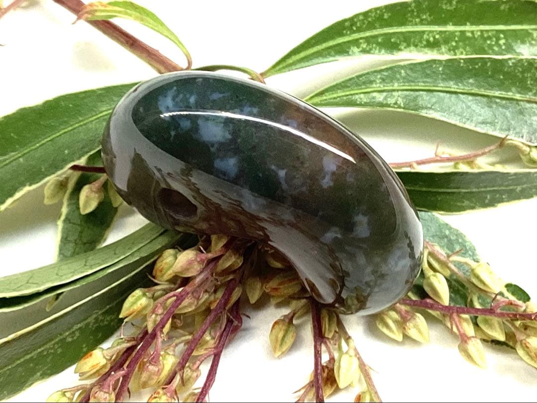 ✳お宝初出品　出雲石【ヘマタイト】天然石 雪輪文様*再結晶線入り　鑑別書付御守り