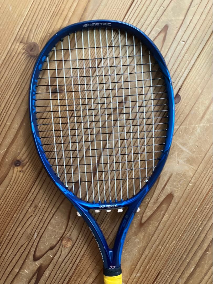 国内正規品　ヨネックス　イーゾーン　105 G1 ダブルス最強！