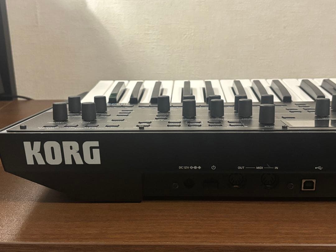 KORG modwave シンセサイザー