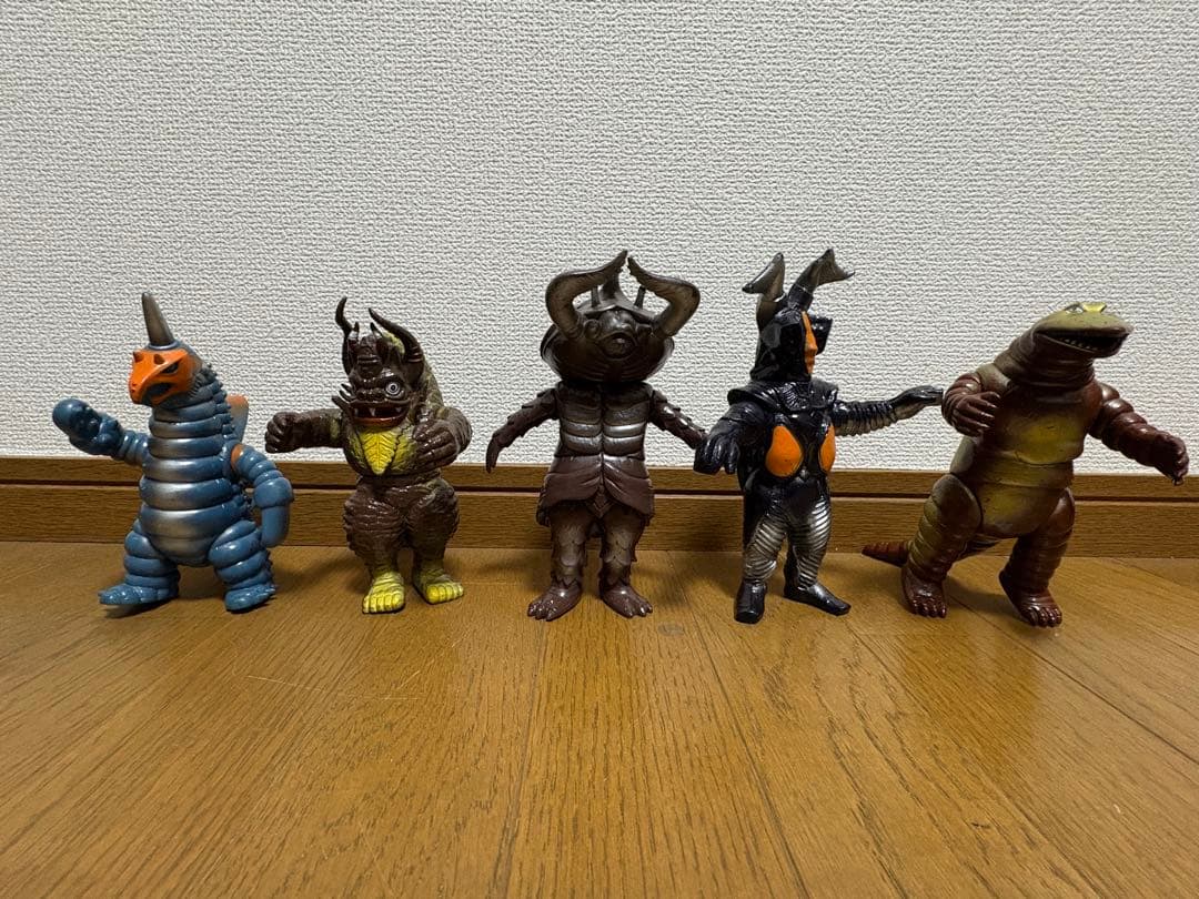 ウルトラマンシリーズ　ソフビ　怪獣　17体　年代物