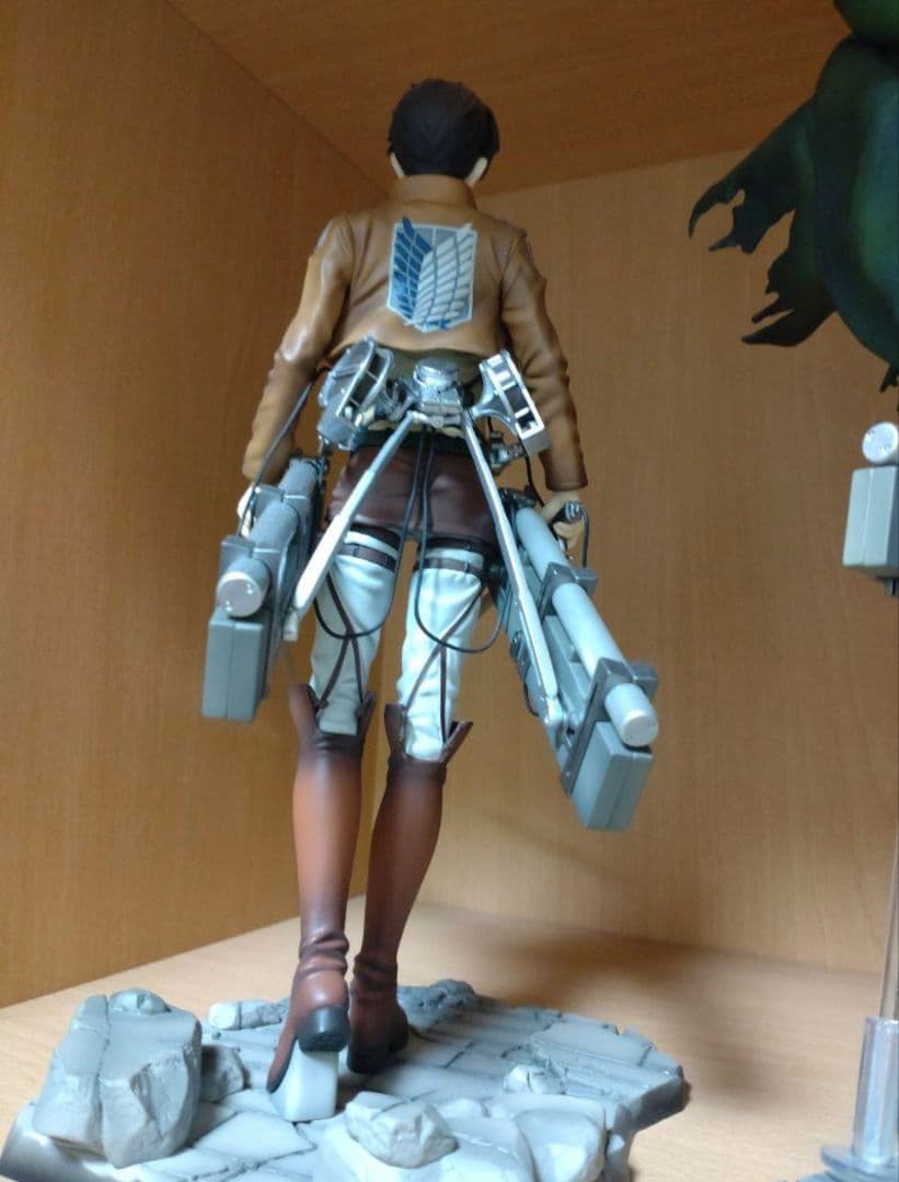【エレンのみ】進撃の巨人 1/7スケールフィギュア
