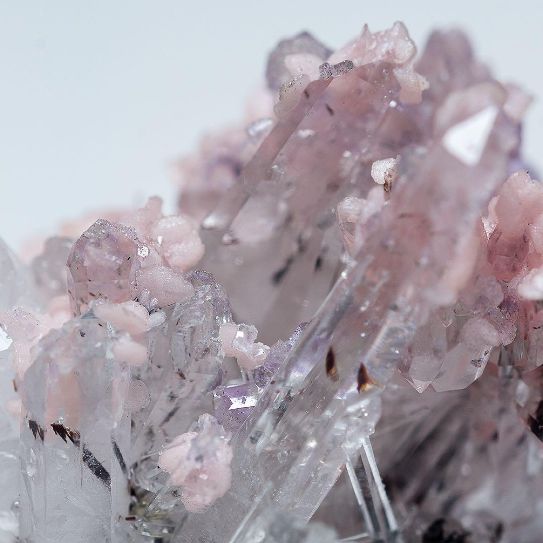 中国 ロードクロサイト フローライト 蛍石 天然石 原石 鉱物標本 鉱石 731