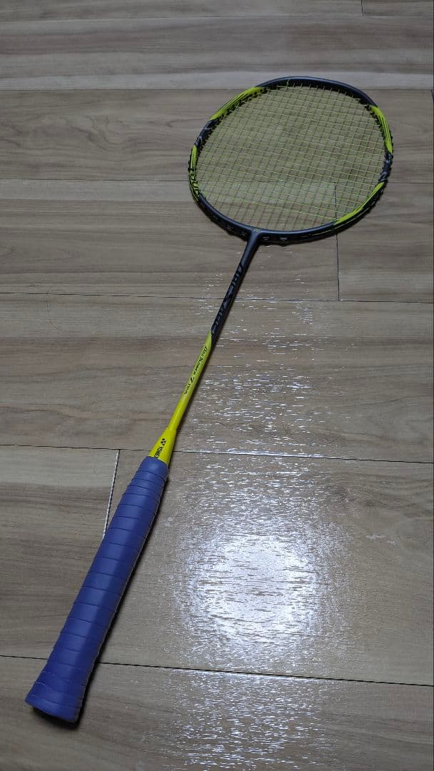 ラケット YONEX ARCSABER 7 Tour 4UG5