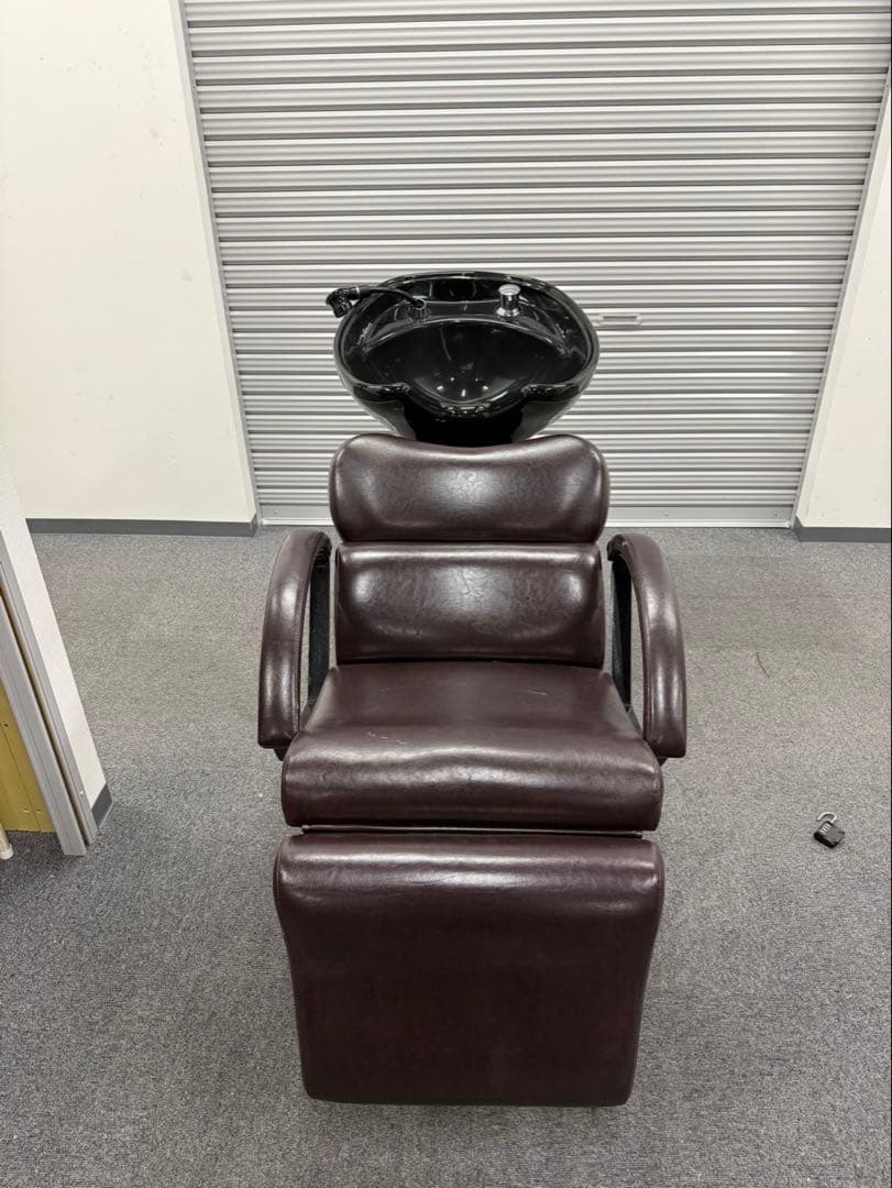 ビューティガレージ　手動シャンプーチェア　シャンプー台　レザーチェア　ブラウン①
