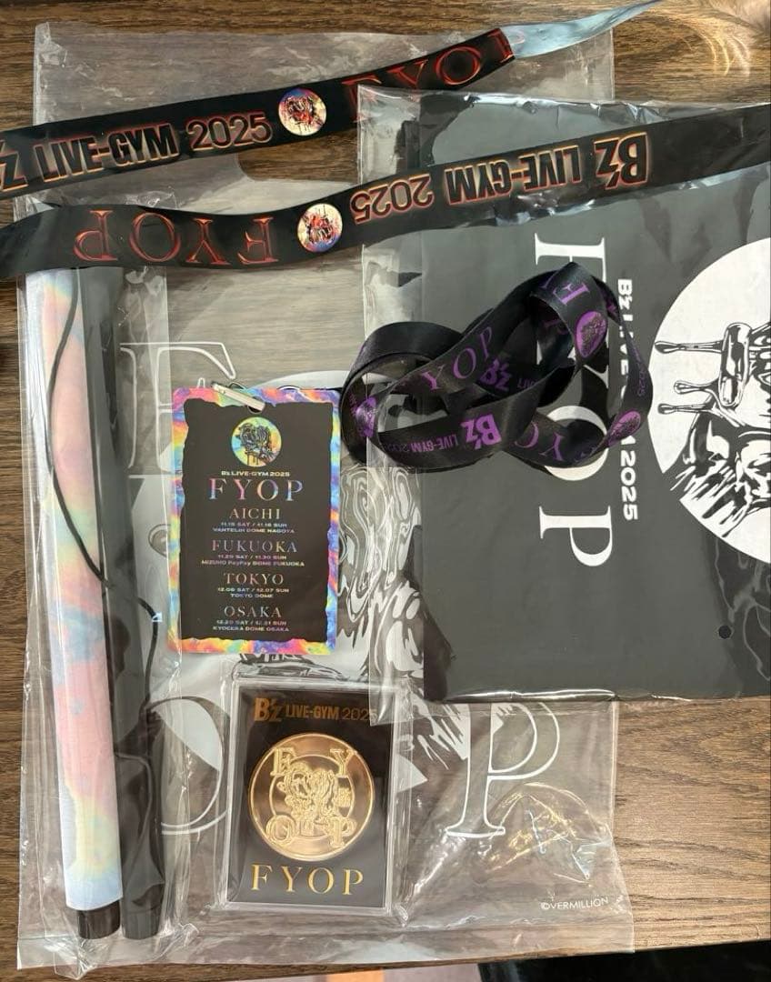 B’z 2025 FYOP premium席専用オリジナルグッズ　銀テープ2本