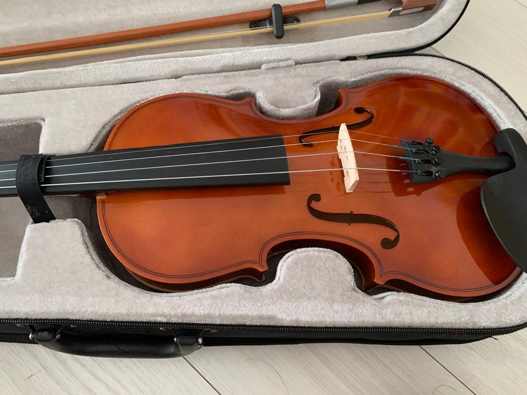 バイオリン4/4大人用　初心者用　弓ケース松脂付