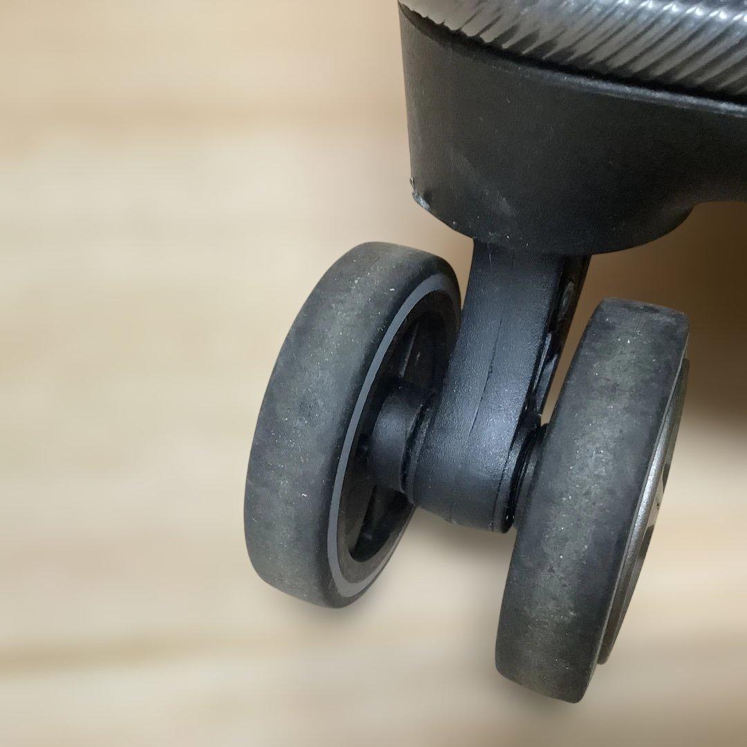 DELSEY PARISスーツケース 30インチ　シルバー　※402