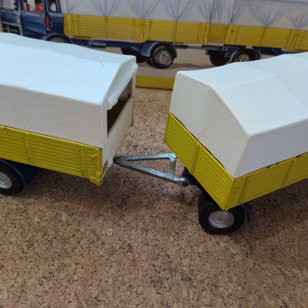 大型 dinkytoys Mercedes Benz Truck&Trailer