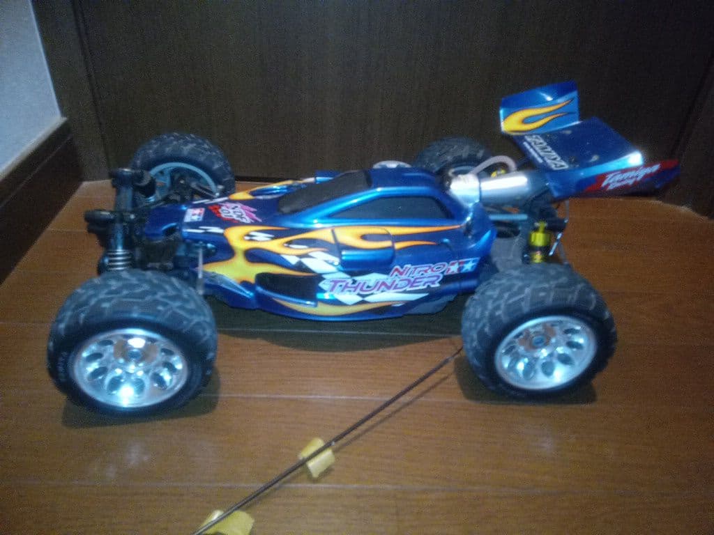 ナイトロサンダー　タミヤ　ラジコン　エンジン　ジャンク品　パーツ付き