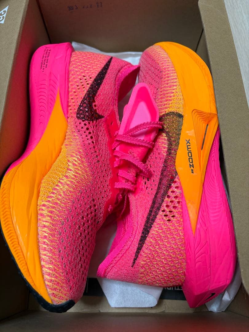 Nike ZoomX ヴェイパーフライネクスト%3 新品未使用25.5
