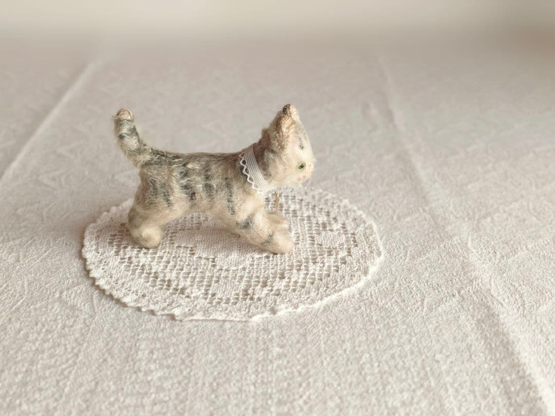 * antique bear ୨୧ * 小さくて可愛い トラ猫ちゃん