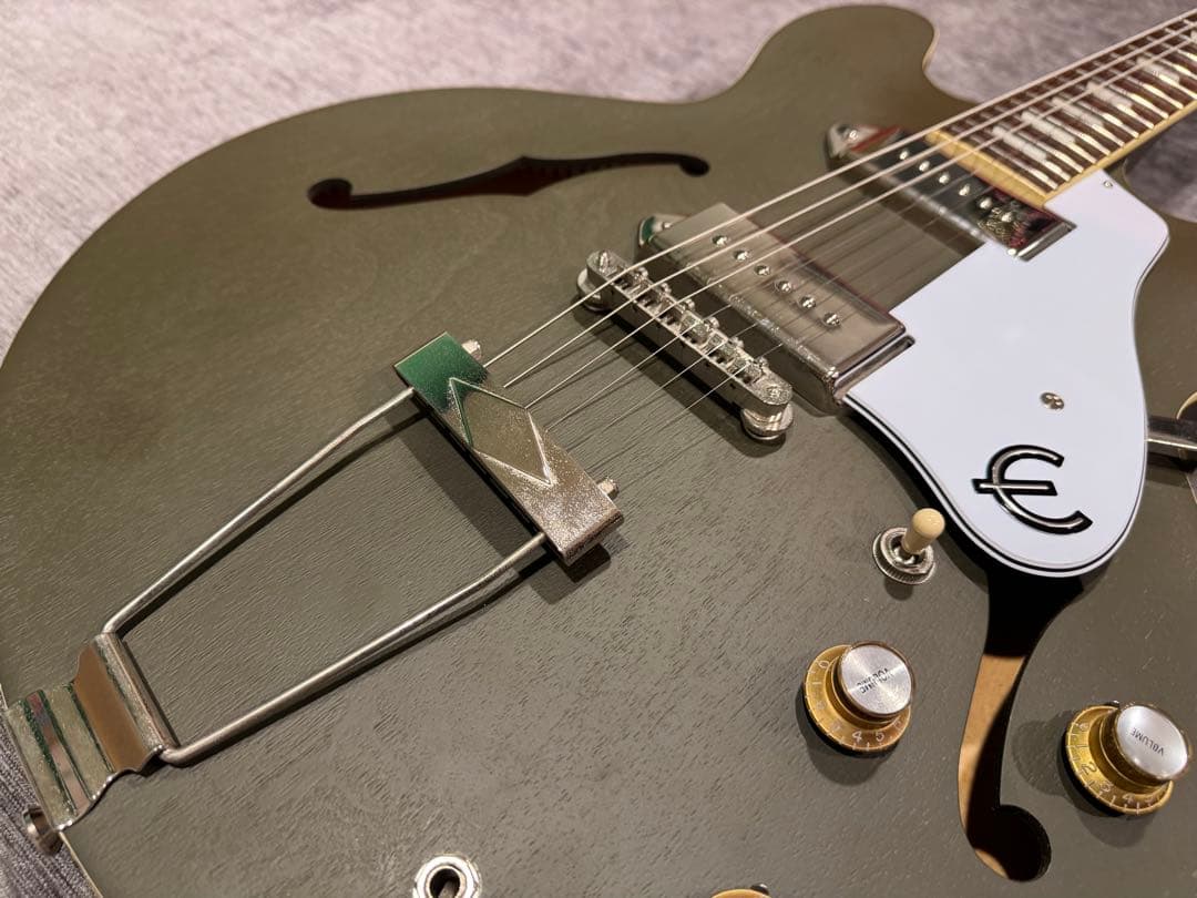 ギター Epiphone Casino Worn Olive Dra