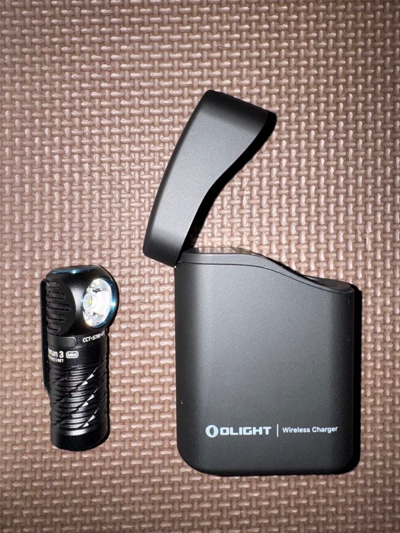 Olight Perun 3mini Premium 懐中電灯