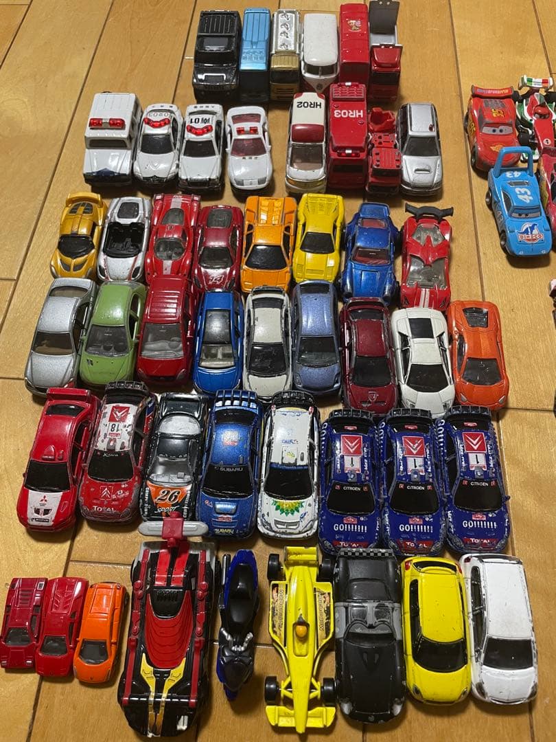 トミカまとめ売り　約100台