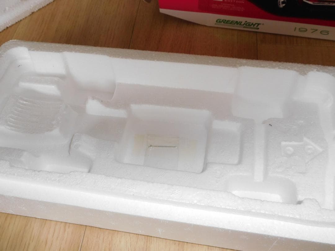 STARSKY & HUTCH 1976トリノ 1/18 GREEN LIGHT