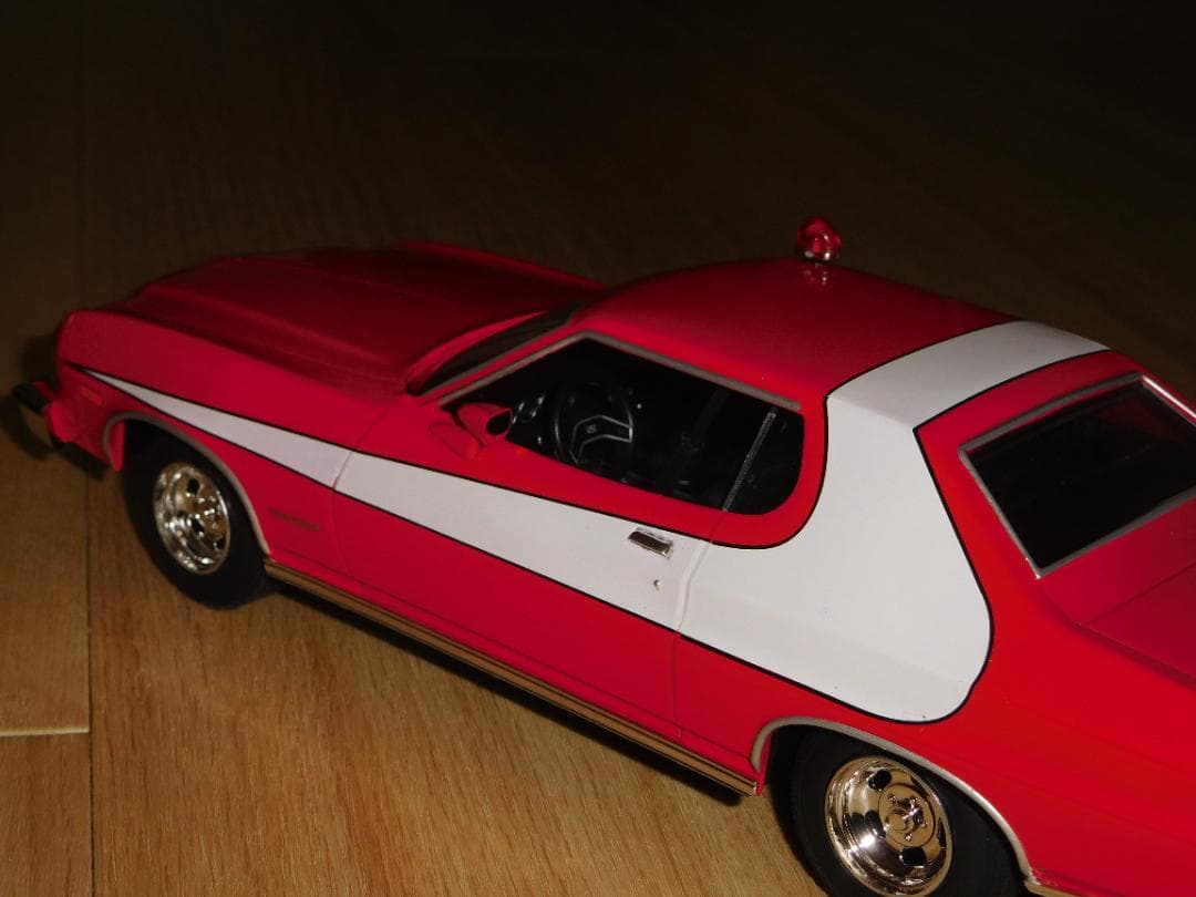STARSKY & HUTCH 1976トリノ 1/18 GREEN LIGHT