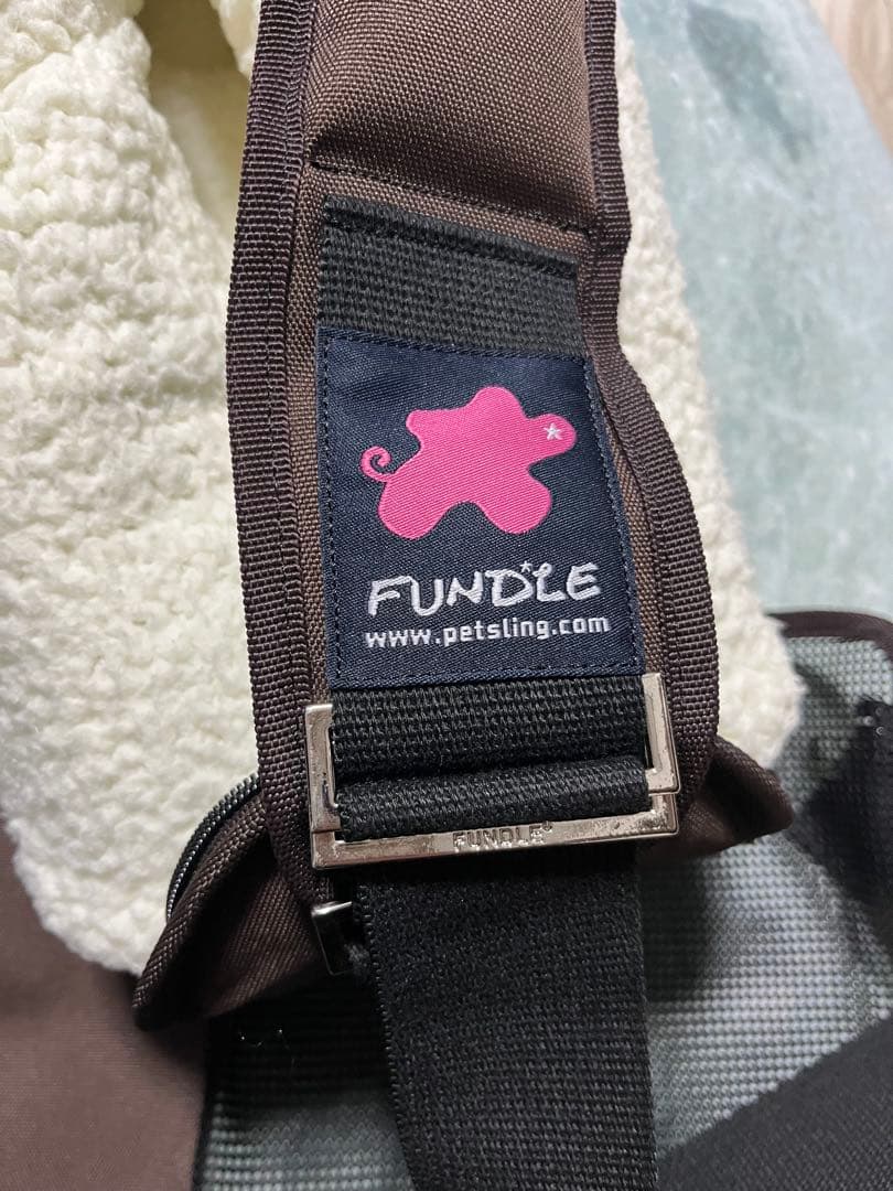 ファンドル　ペットキャリー　スリング　もこもこインナー付き