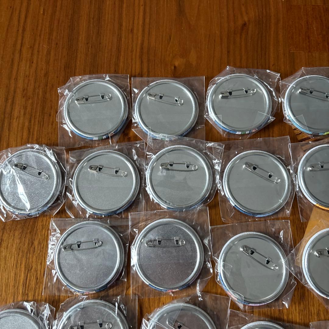 名探偵コナン 缶バッジセット 33個まとめ売り