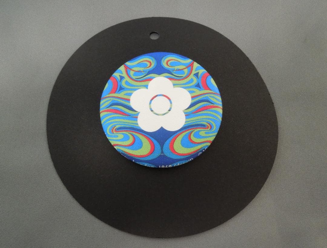 美術館グッズ【7823】　〈展覧会シリーズ〉マリー・クワント展②　布製缶バッジ