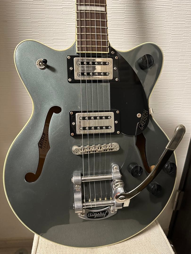 GRETSCH G2622T Streamliner グレー