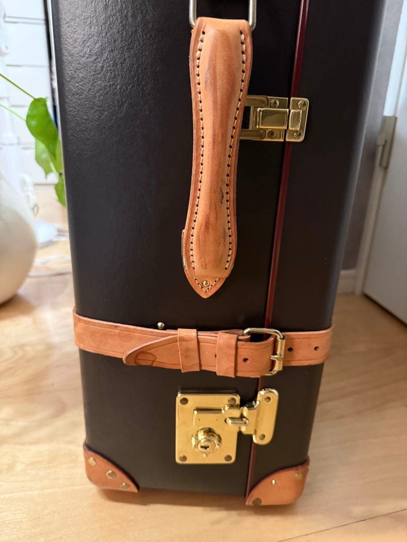 グローブトロッター ラージスーツケース74L