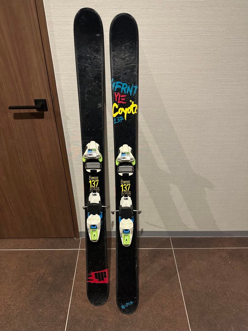 YLE Coyote 137 フリースタイルスキー