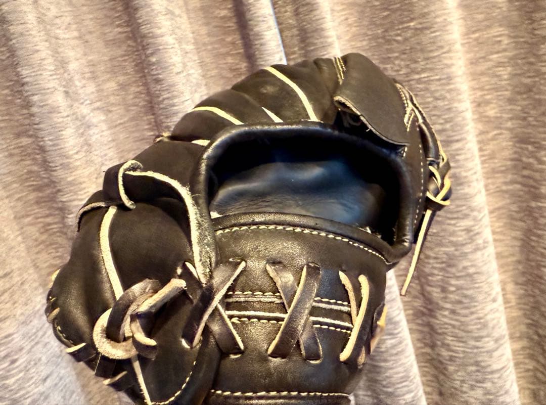 ミズノ グローバルエリート 軟式グラブ 黒 オールラウンド　投手用　右利き