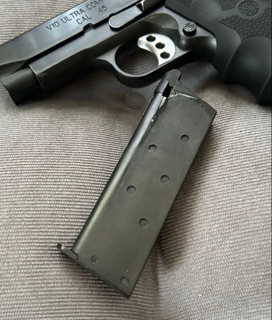 【東京マルイ】V10 Ultra Compact ブラック【ビンテージ風加工】