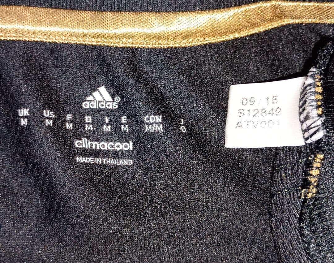 【匿名配送】【入手困難】15 16　ユベントス　黒　金　ユーベ　ユニホーム