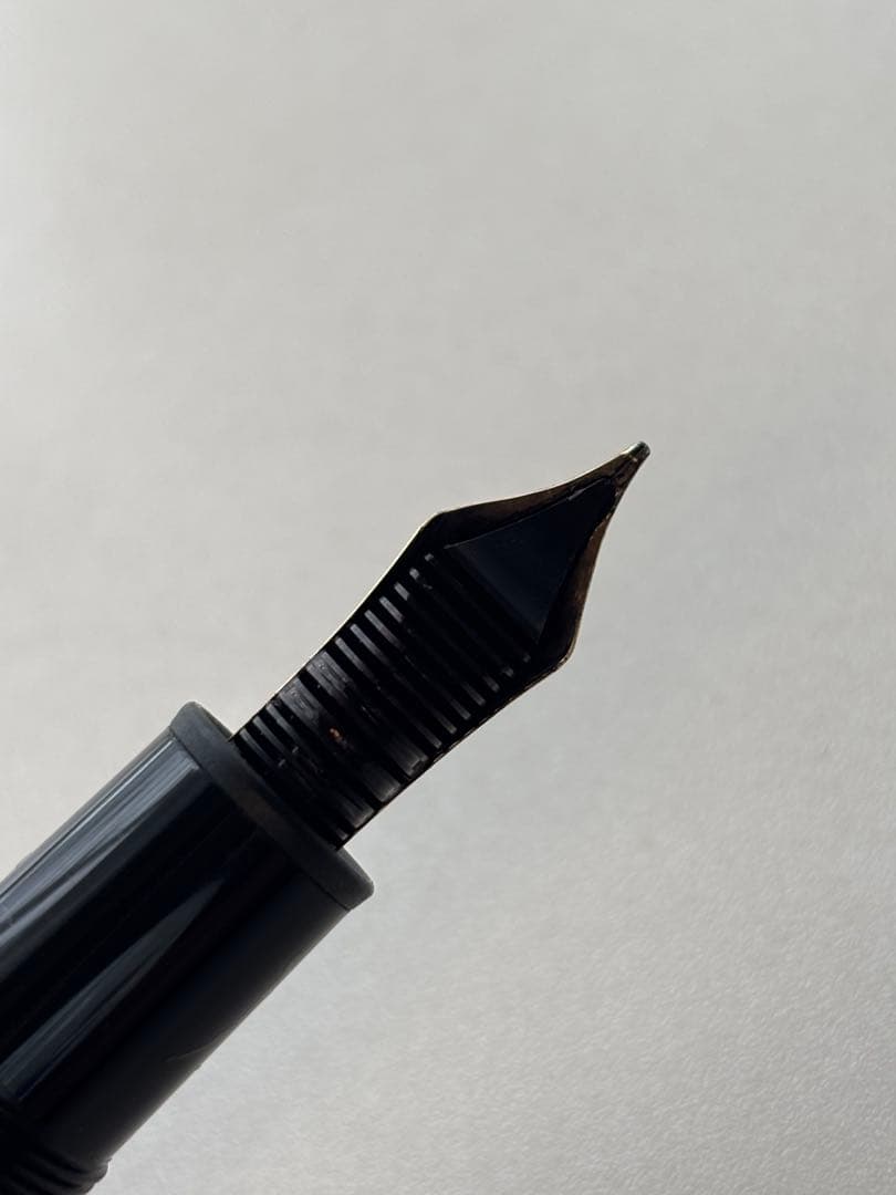 モンブラン マイスターシュテュック ル・グラン 146 万年筆 M 中白　14K