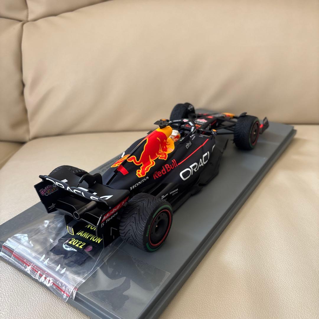 1/18 スパーク レッドブルRB18 M.フェルスタッペン