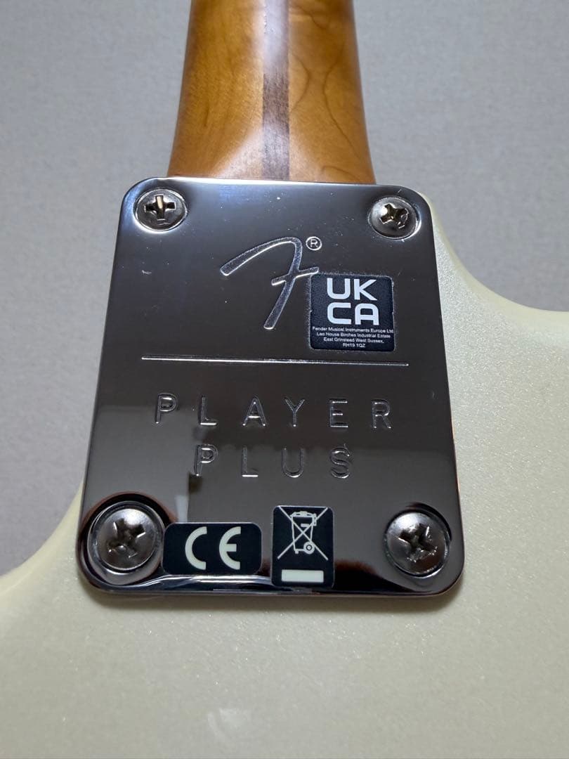 Fender Stratocaster アイボリー