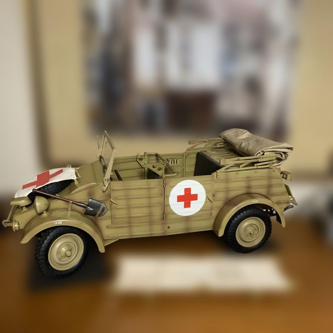 キューベルワーゲン 担架付き ドラゴン製アンビュランスモデル 「１／６」❗️